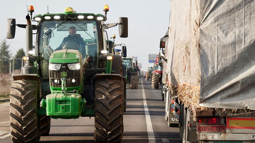 El manifiesto de la algarada agrícola en León avala peticiones de ultraderecha contra la política ambiental y animalista