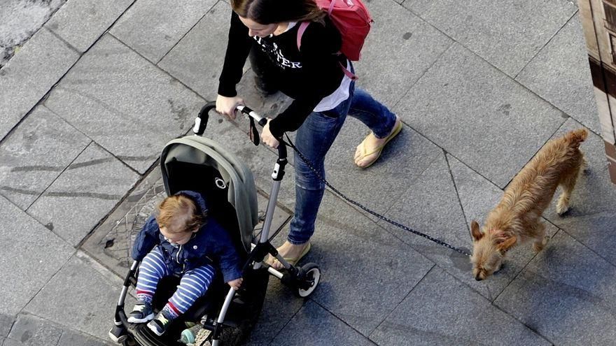 Tramitados en Euskadi 10.717 permisos por nacimiento y cuidado de menor en el primer semestre, por 78,59 millones