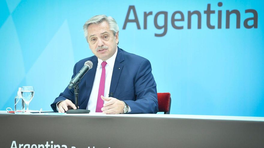 El Gobierno presentó el nuevo protocolo para el comienzo de clases el 2 de marzo: se eliminan las burbujas, pero se mantiene el barbijo