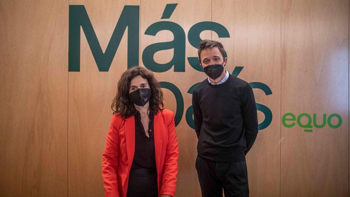 La coordinadora de Más País Andalucía, Esperanza Gómez, y el portavoz federal de Más País, Íñigo Errejón, en una foto de archivo.