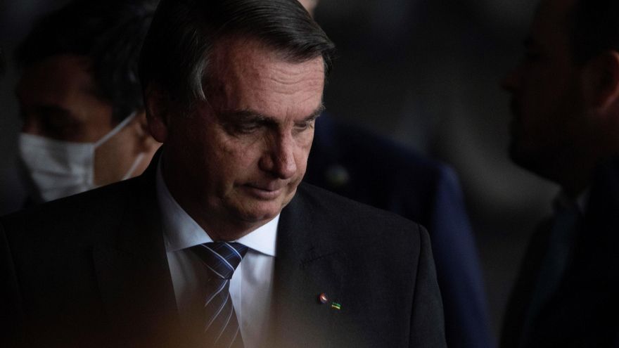 El presidente de Brasil, Jair Bolsonaro, acude a la ceremonia de entrega del Programa Nacional de Seguridad Fronteriza, en el Ministerio de Justicia, en Brasilia (Brasil). EFE/ Joedson Alves