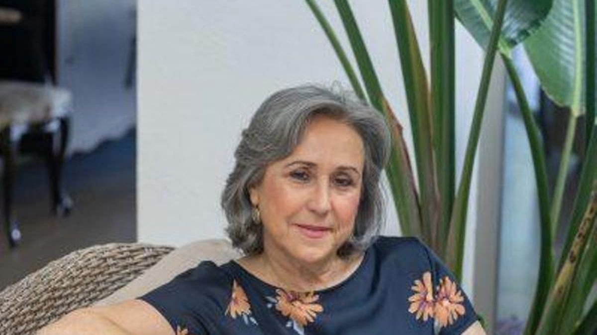 La cordobesa María Rosal, secretaria general de la Asociación Andaluza de Escritores y Críticos Literarios