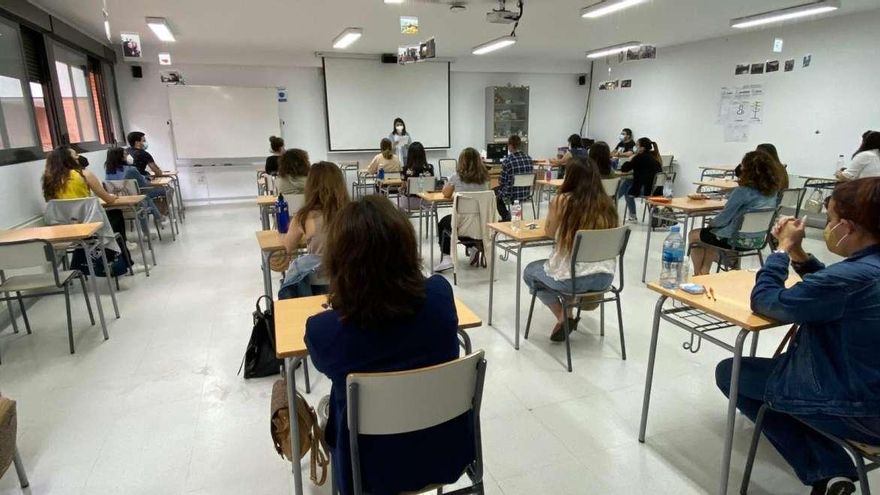 Las oposiciones a maestros en Extremadura serán el 18 de junio