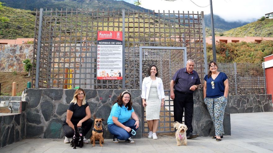 El Hierro inaugura su primer parque para perros