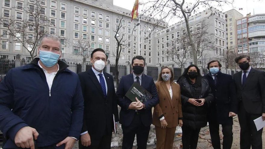 El PSOE y el Gobierno andaluz de PP y Cs echan a pelear a Jaén y Córdoba por el proyecto millonario de Defensa