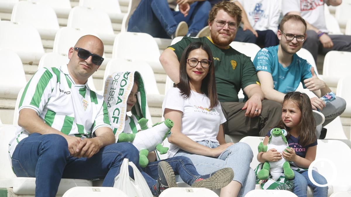 Grada Blanquiverde del Córdoba CF - San Fernando CD