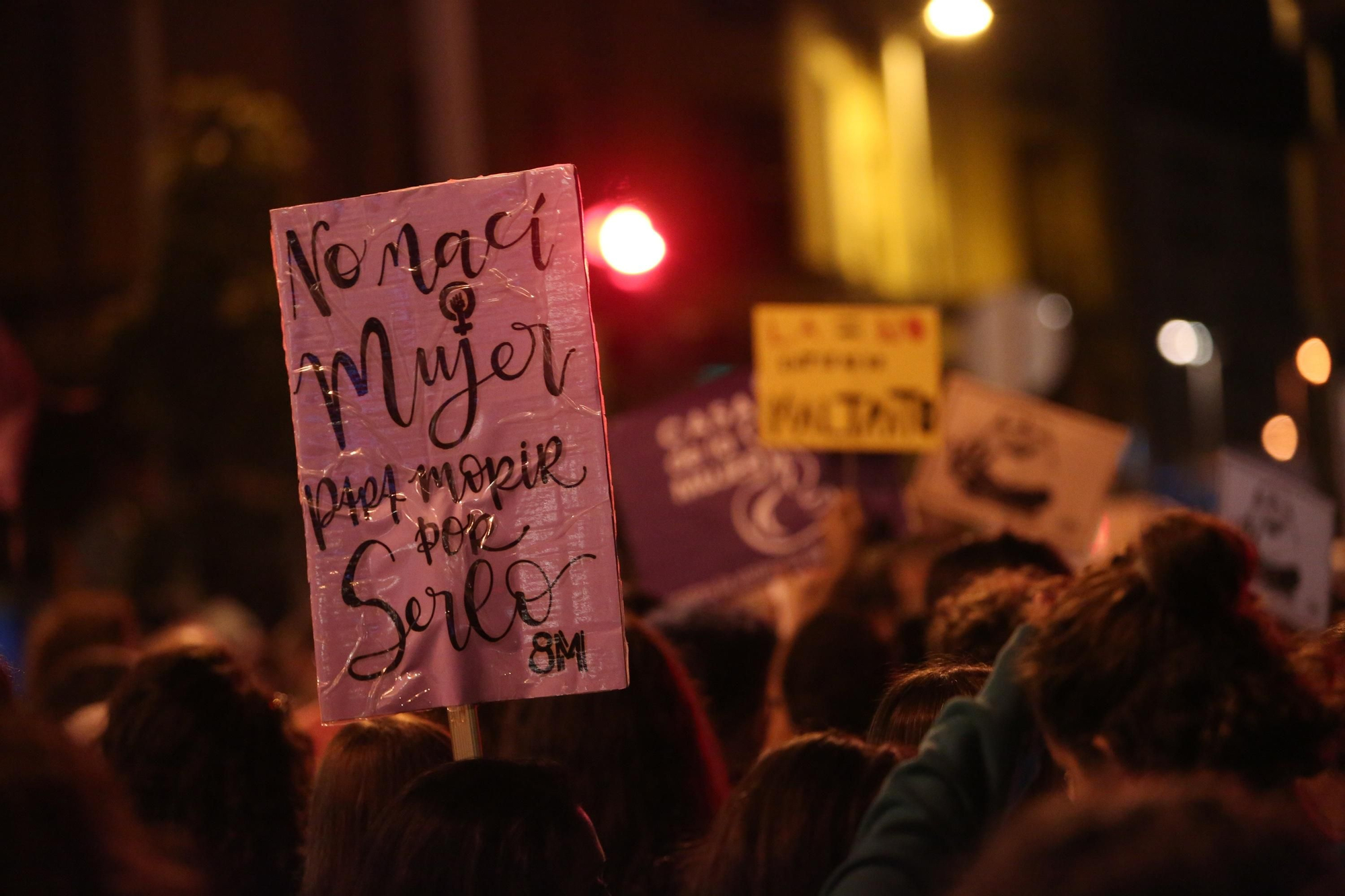 Cartel contra la violencia machista. (Alejandro Ramos).