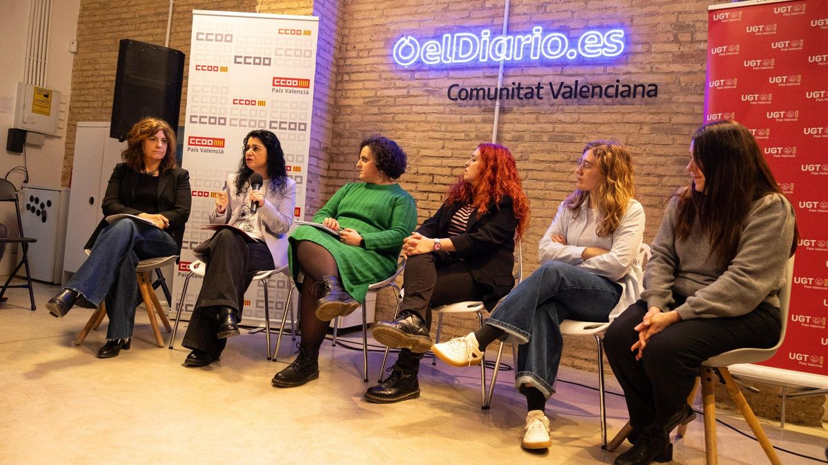 Pilar Mora (UGT), Ana García Alcolea (CCOO), Pilar Almenar, Ana Campoy, Ángela Gómez y Raquel Serón, en las Converses de elDiario.es
