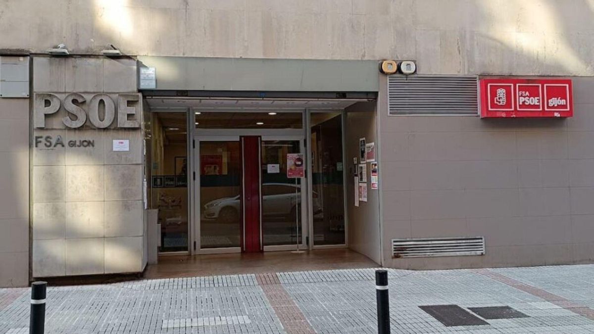 El PSOE suspende de militancia a un miembro de la Ejecutiva de Gijón tras una denuncia de acoso
