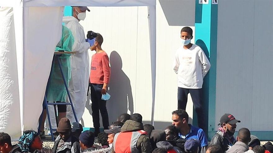 El fiscal de Menores denuncia la falta de solidaridad de la UE y de otras regiones en la tutela de los migrantes que llegan a Canarias