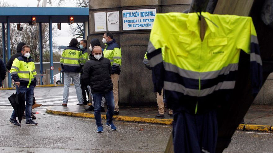 Un bloqueo del acceso a Navantia causa atascos en Ferrol