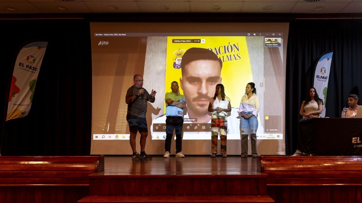 Un momento de la charla.