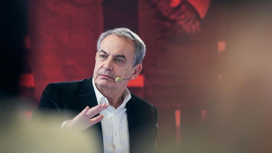 Archivo - El expresidente del Gobierno, José Luis Rodríguez Zapatero, durante un coloquio bajo el título, 'Futuro en clave feminista', en el 13º Congreso Regional del PSN, a 21 de marzo de 2025, en Pamplona.
