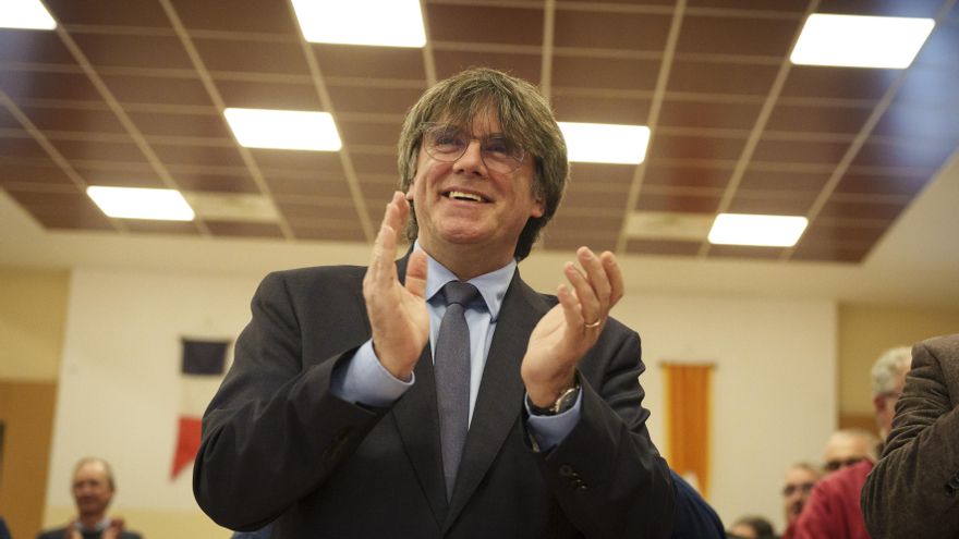 El expresident de la Generalitat Carles Puigdemont, durante un acto político. EFE/David Borrat.