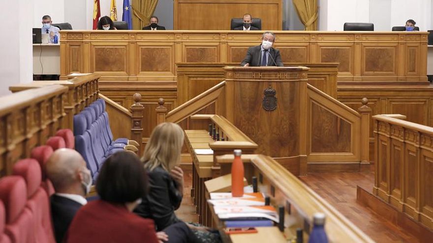 El PSOE aprueba en solitario la ley que permitirá a Castilla-La Mancha agilizar la gestión de los fondos europeos de recuperación