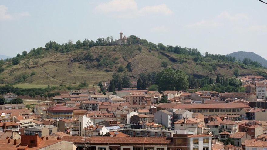 El volcán urbano de Catalunya que se puede subir a pie desde el centro de una ciudad