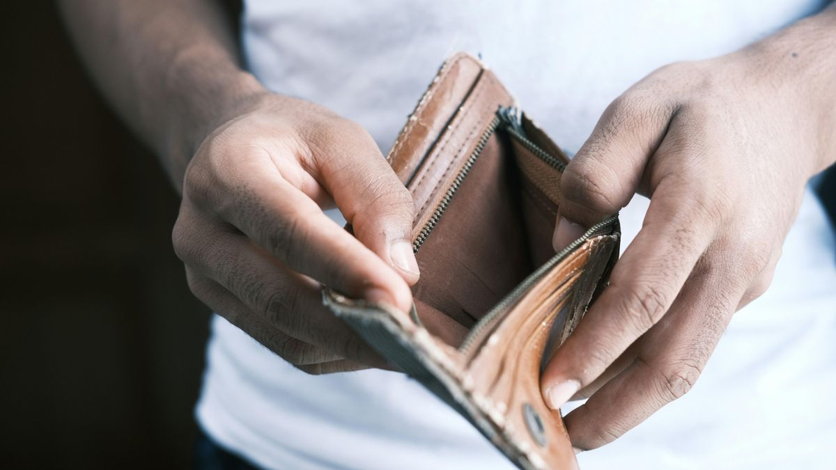 Sin un peso. El endeudamiento afecta a unas 7 millones de personas y es el resultado directo de la políticas del Gobierno.
