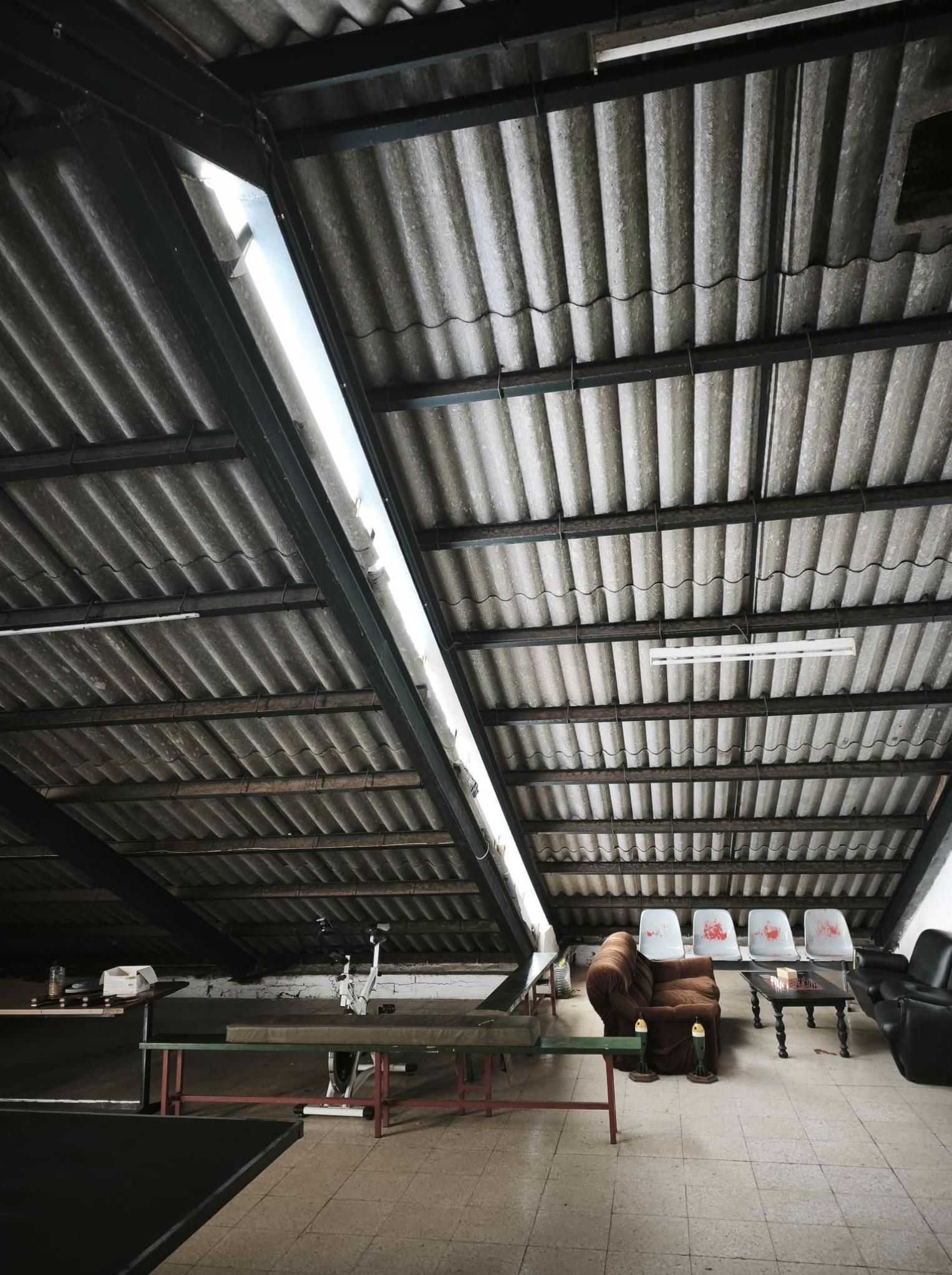 Estado de algunas instalaciones en el acuartelamiento Los Rodeos.