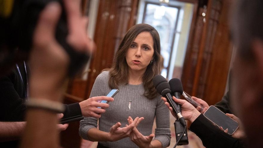 La secretaria general de Podemos, Ione Belarra, durante una sesión plenaria en el Congreso, a 11 de diciembre de 2025