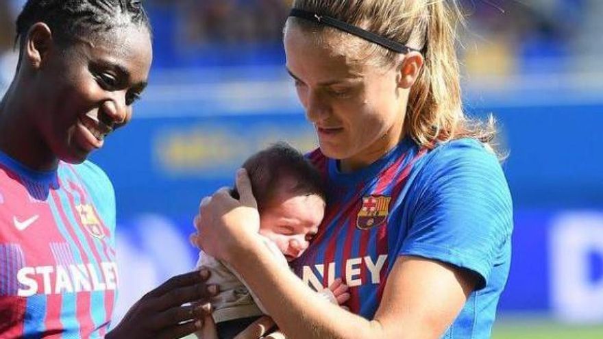 Cómo es ser jugadora de fútbol y mamá: un nuevo panorama que se abre pero aún con reclamos pendientes