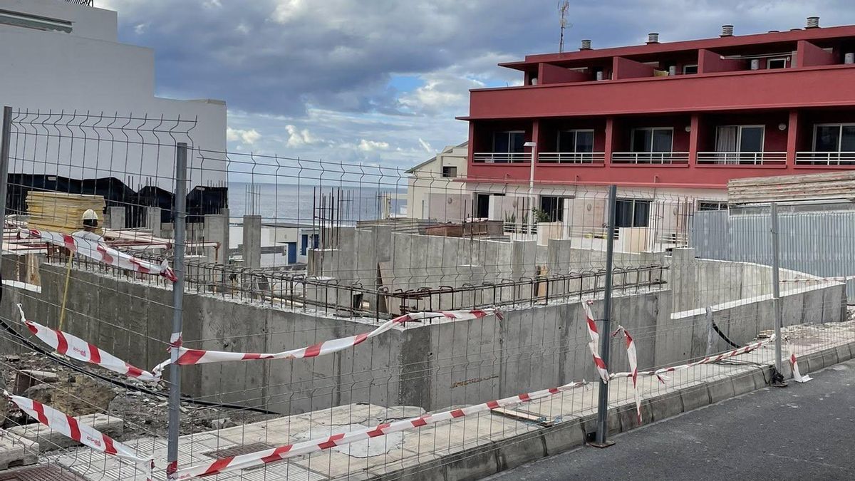 Puerto Naos, el ‘Ave Fénix’ del Tajogaite: se vuelven a construir edificios en el núcleo turístico