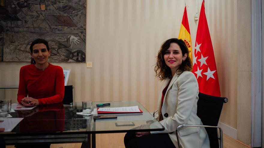 Ayuso asume el discurso xenófobo de Vox con datos falsos