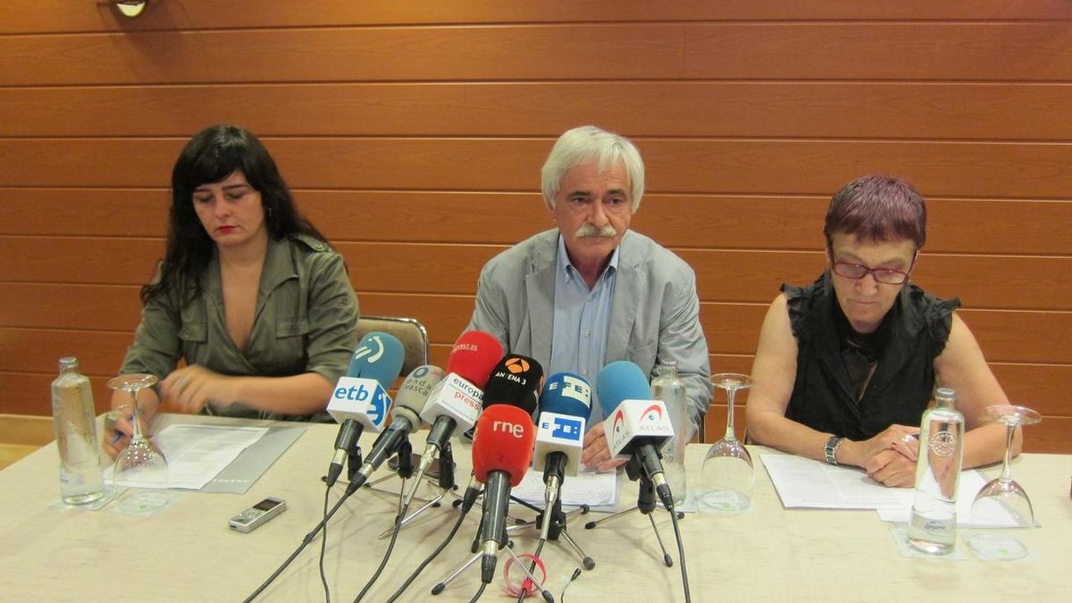 Irantzu Varela,Ramón Zallo y Begoña Zabala, durante la rueda de prensa