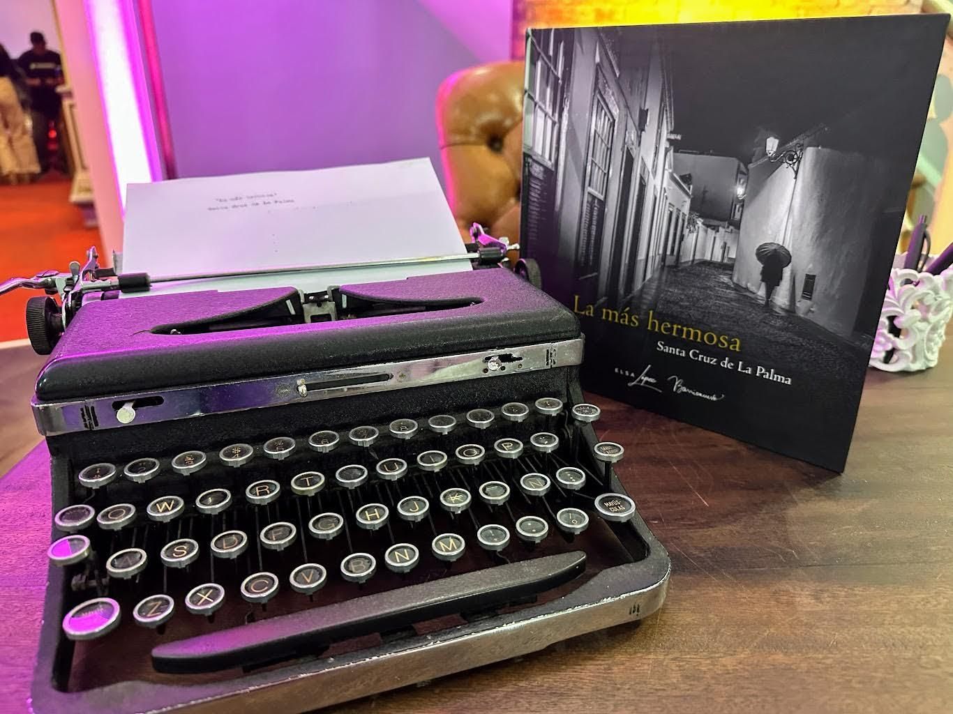 ‘La más hermosa’, un volumen fotográfico en blanco y negro de Santa Cruz de La Palma.