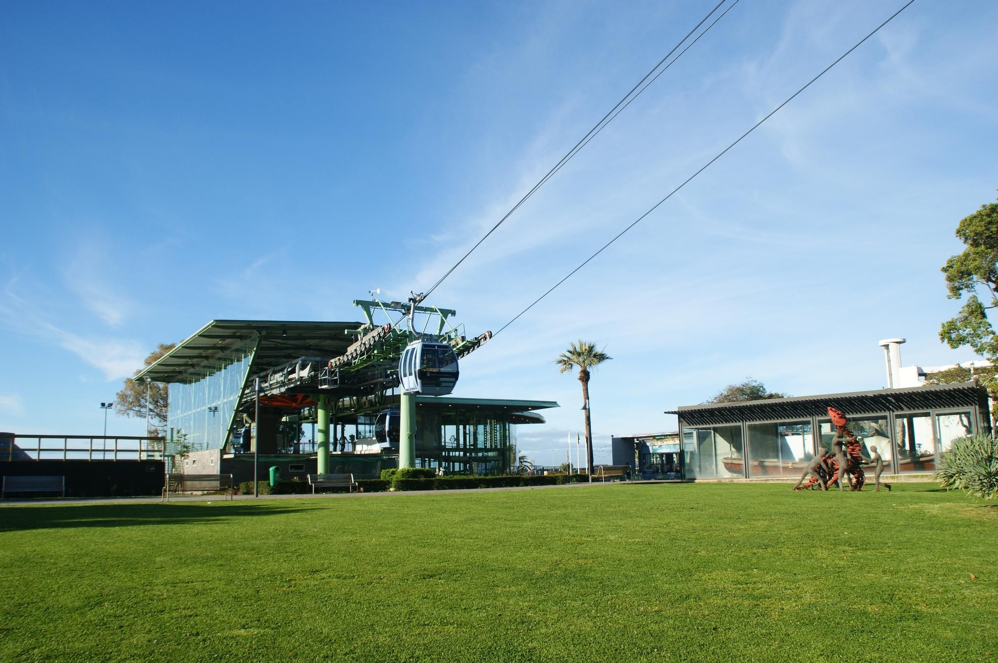 Estación del teleférico en el centro de Funchal