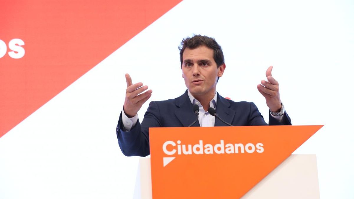 Rivera pide por carta a Sánchez una reunión urgente para que firme las condiciones que pone Cs para su investidura