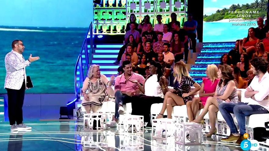 Carmen Gahona tilda de "put**" a Paola Caruso en Supervivientes