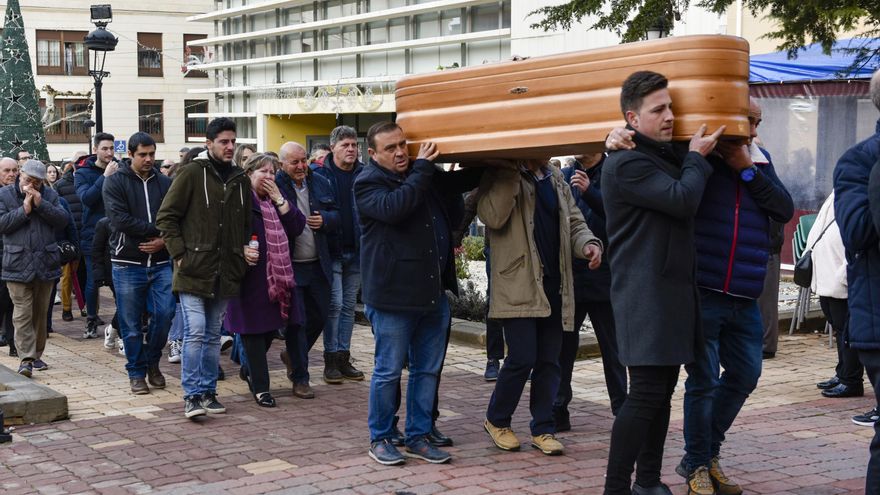 Entierro de las dos niñas asesinadas en Quintanar del Rey