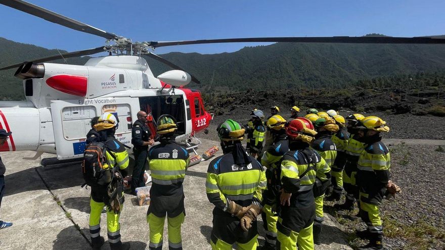 Equipos de intervención de La Gomera se suman a tareas de control del fuego en La Caldera