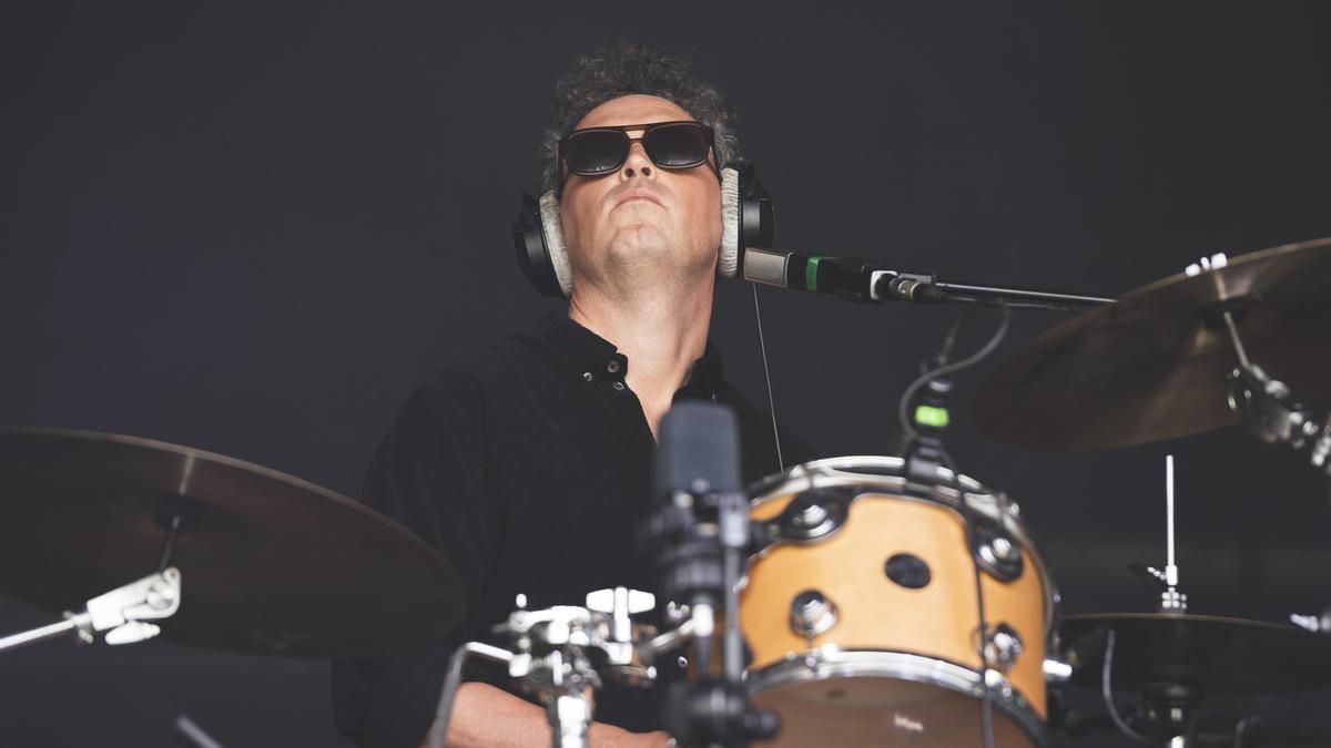James Ellis Ford durante su actuación en el Primavera Sound Madrid, en 2023