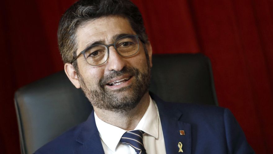 El vicepresidente del Govern y conseller de Políticas Digitales y Territorio, Jordi Puigneró, durante una entrevista con EFE. EFE/Andreu Dalmau