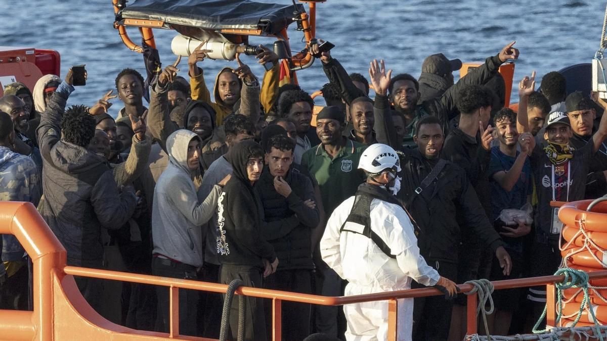 Podemos acusa al alcalde de Arrecife de alimentar el miedo y el rechazo a los migrantes tras sus críticas por la llegada de 245 personas a Lanzarote