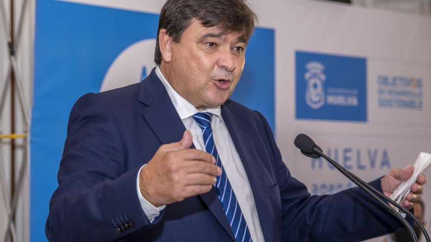 Archivo - El alcalde de Huelva, Gabriel Cruz.