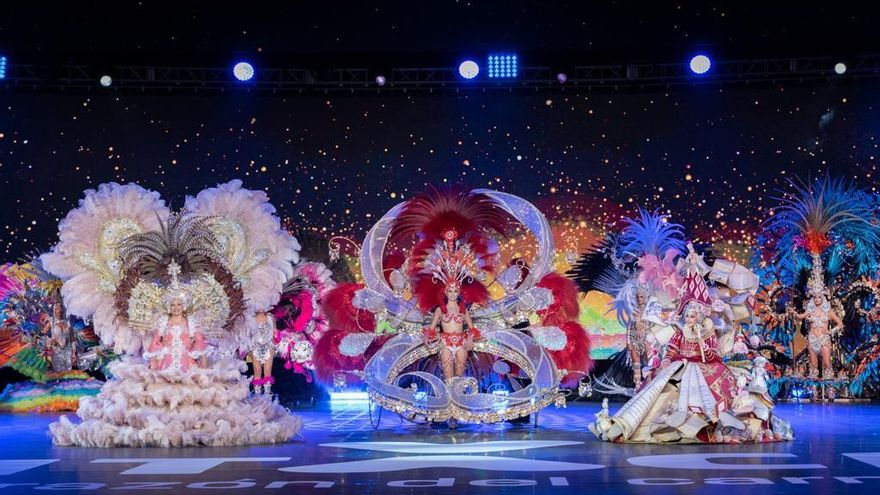 Naomi Cabrera, Antonia Garrido e Ilenia Rodríguez, Guardianas del Cetro del Carnaval de Santa Cruz