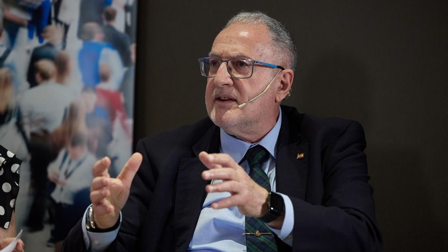 Steegmann, el médico provacunas de Vox, renuncia al acta del Congreso que deja Espinosa de los Monteros