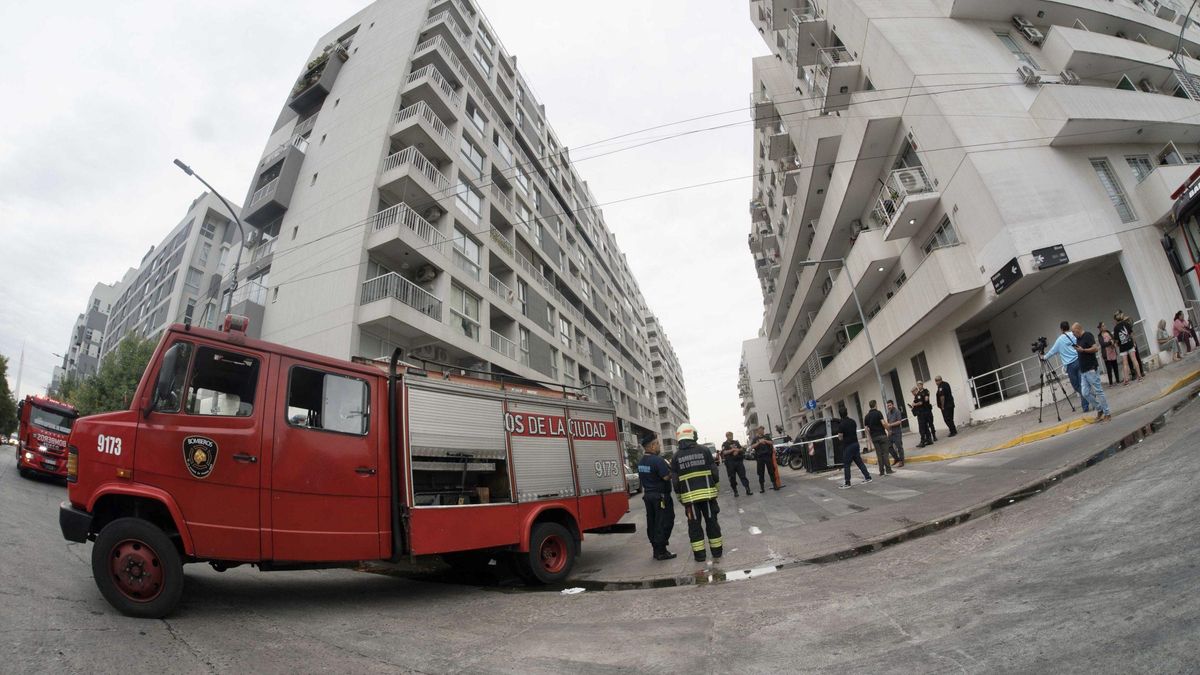 Se derrumbó el estacionamiento de un complejo de viviendas del plan ProCreAr en Parque Patricios y hay 300 familias evacuadas