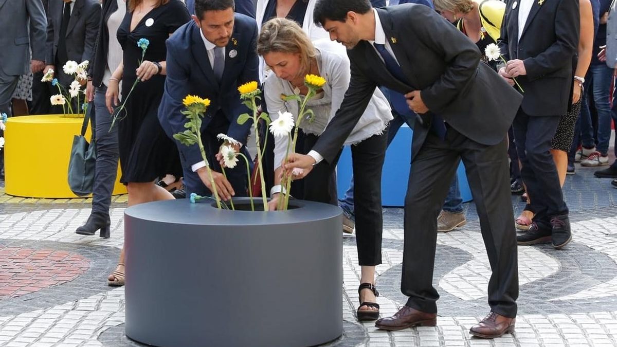 La Diputación de Barcelona homenajea a las víctimas de los atentados