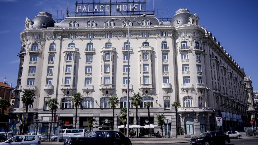 Archivo - Fachada del Hotel The Westin Palace Madrid.