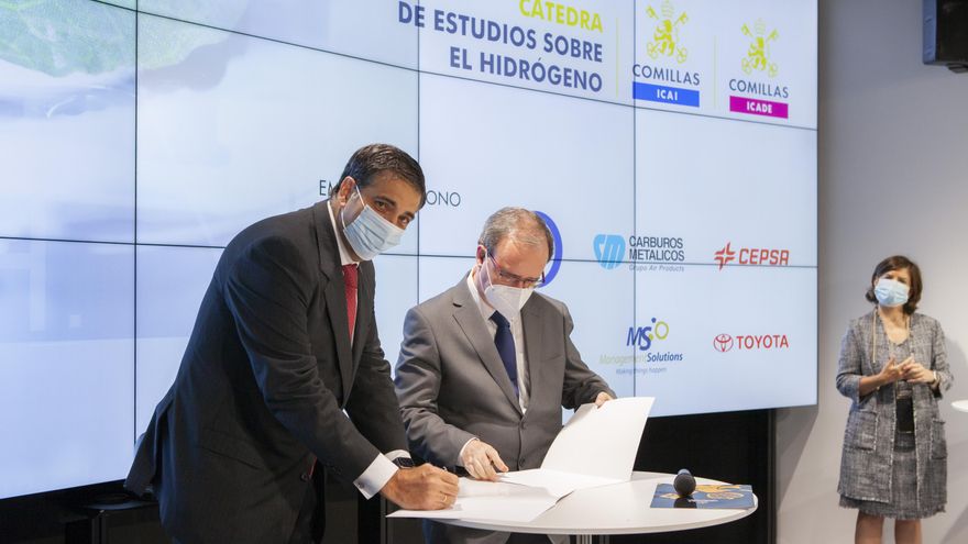 Firma del acuerdo de colaboración.