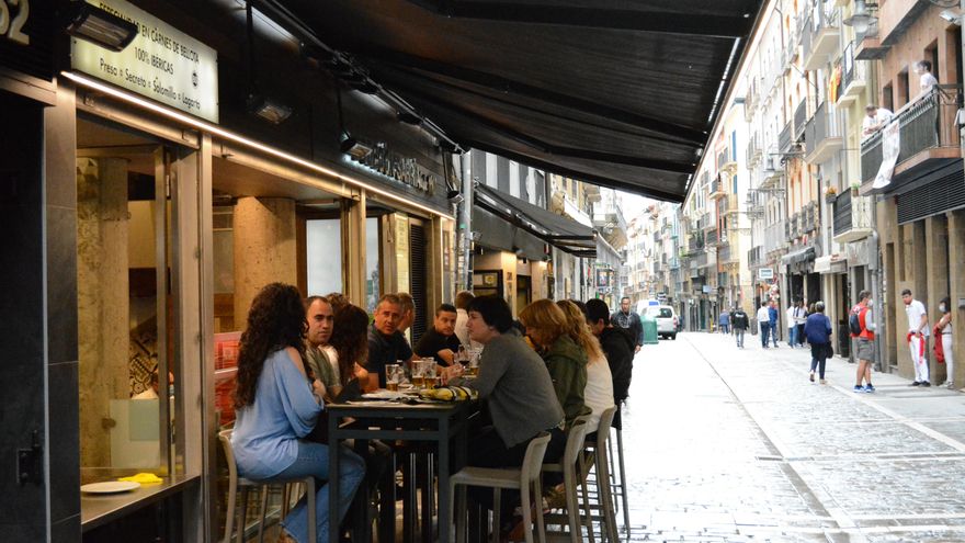 La incidencia de coronavirus cae a los 50 casos en Navarra tras registrar un 44% menos de contagios en una semana