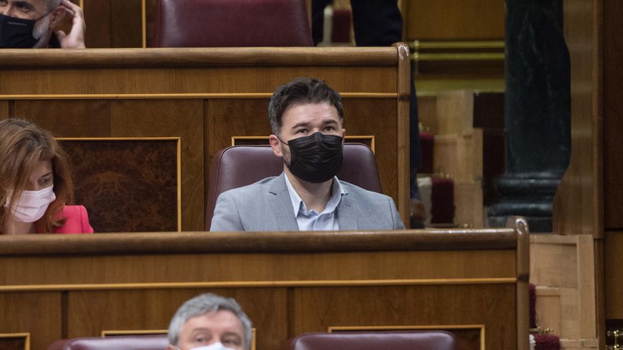 Archivo - El portavoz del grupo parlamentario de ERC, Gabriel Rufián, en una sesión plenaria en el Congreso