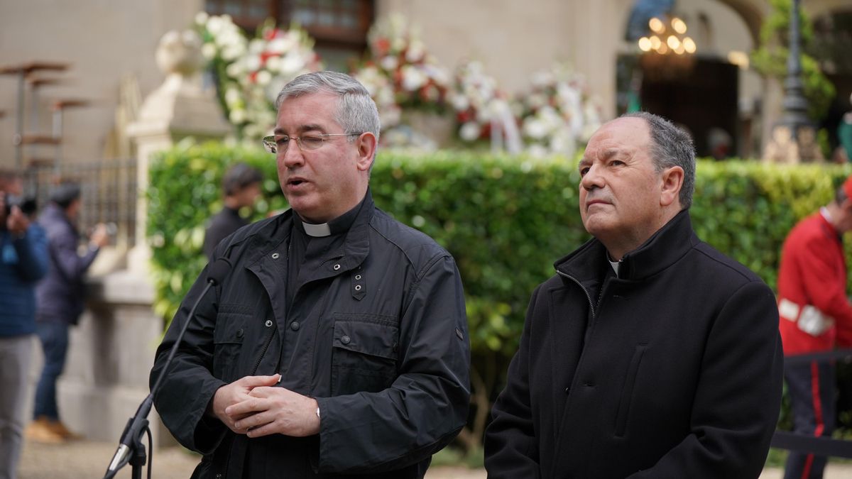 Cisma en la Iglesia de Vitoria: sacerdotes e instituciones critican el giro conservador del obispo Juan Carlos Elizalde