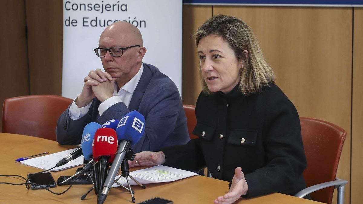 La consejera de Educación, Lydia Espina. 