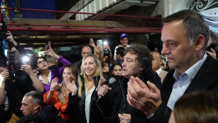 Milei acelera en la campaña porteña pero delega la estrategia libertaria en las provincias que votan este domingo