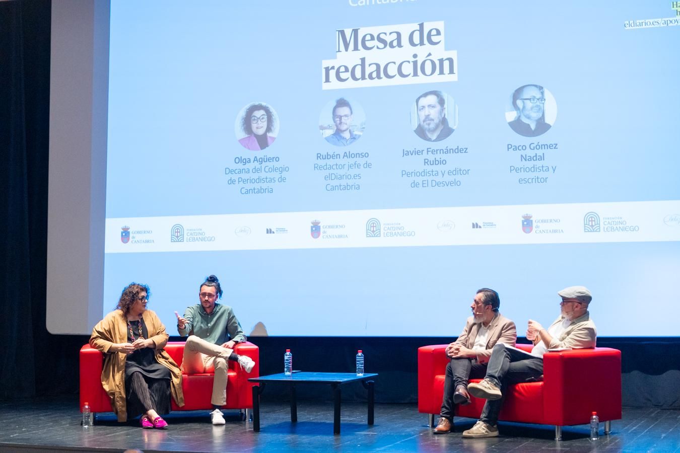 La Mesa de redacción estuvo moderada por el periodista y colaborador del periódico, Paco Gómez Nadal.