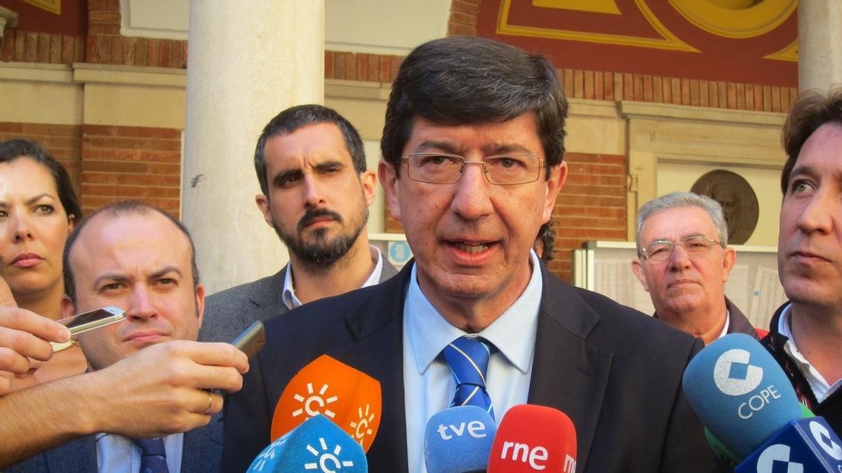 C's "apretará" al PSOE para una bajada de 0,5 puntos del IRPF en 2017 y no negociará si no se cumple lo acordado en 2016